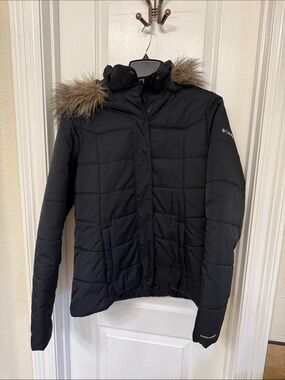 Columbia Black Quilted Puff Jacket with Faux Fur Trim Hood
